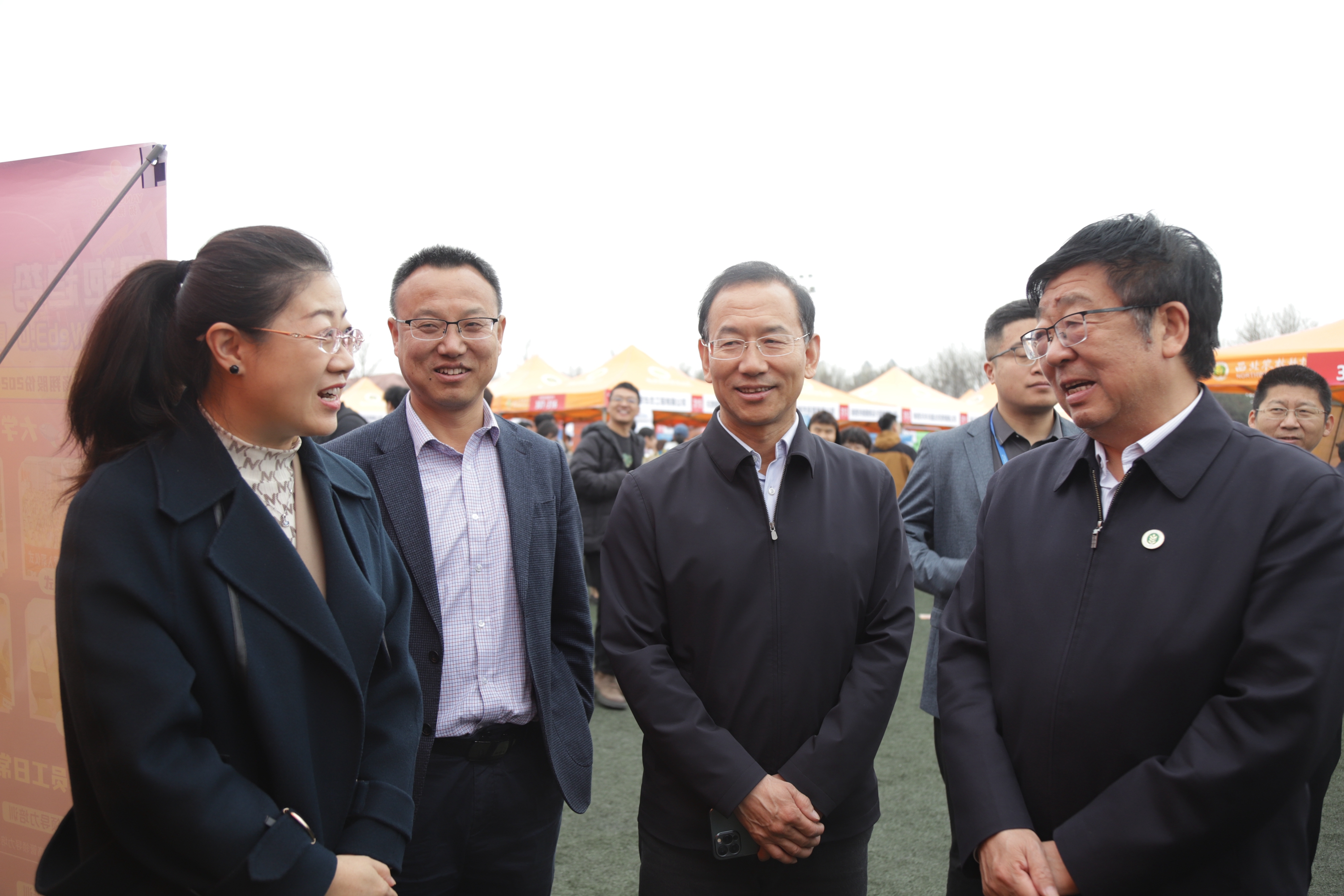 董事长吴普特与员工企业代表交流.JPG