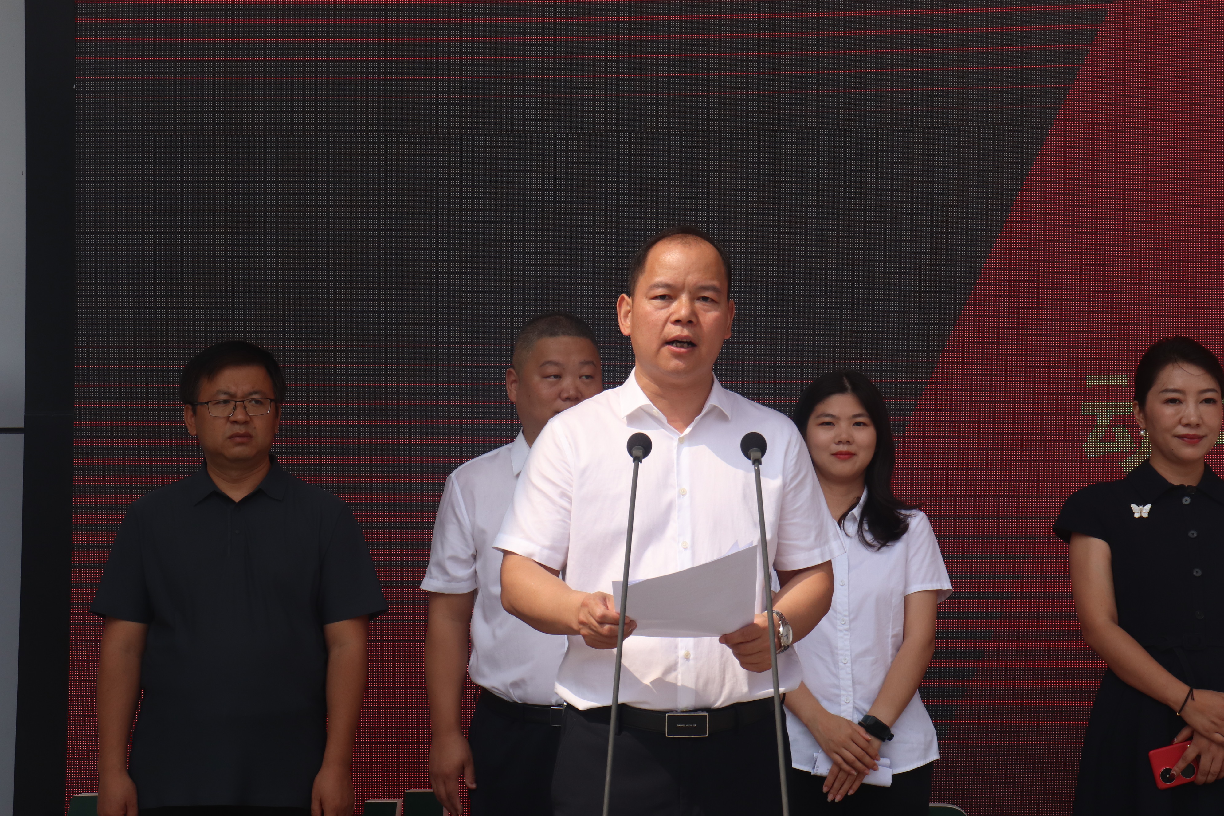 动科公司党委书记曹军会主持捐赠仪式.JPG