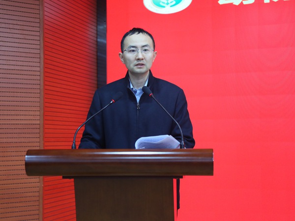 经理讲话.jpg