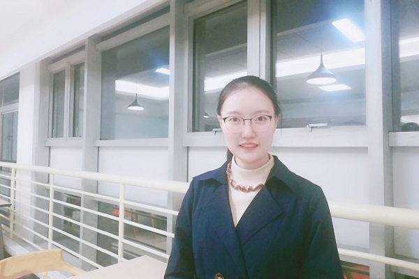 a4bcd0a0164e460390de6197aea7a173.jpg 梁爽爽横版照片.jpg