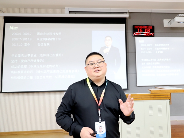 0eb4ab30523c43bfb7f580fa6ce05ab4.jpg IMG_1975.JPG
