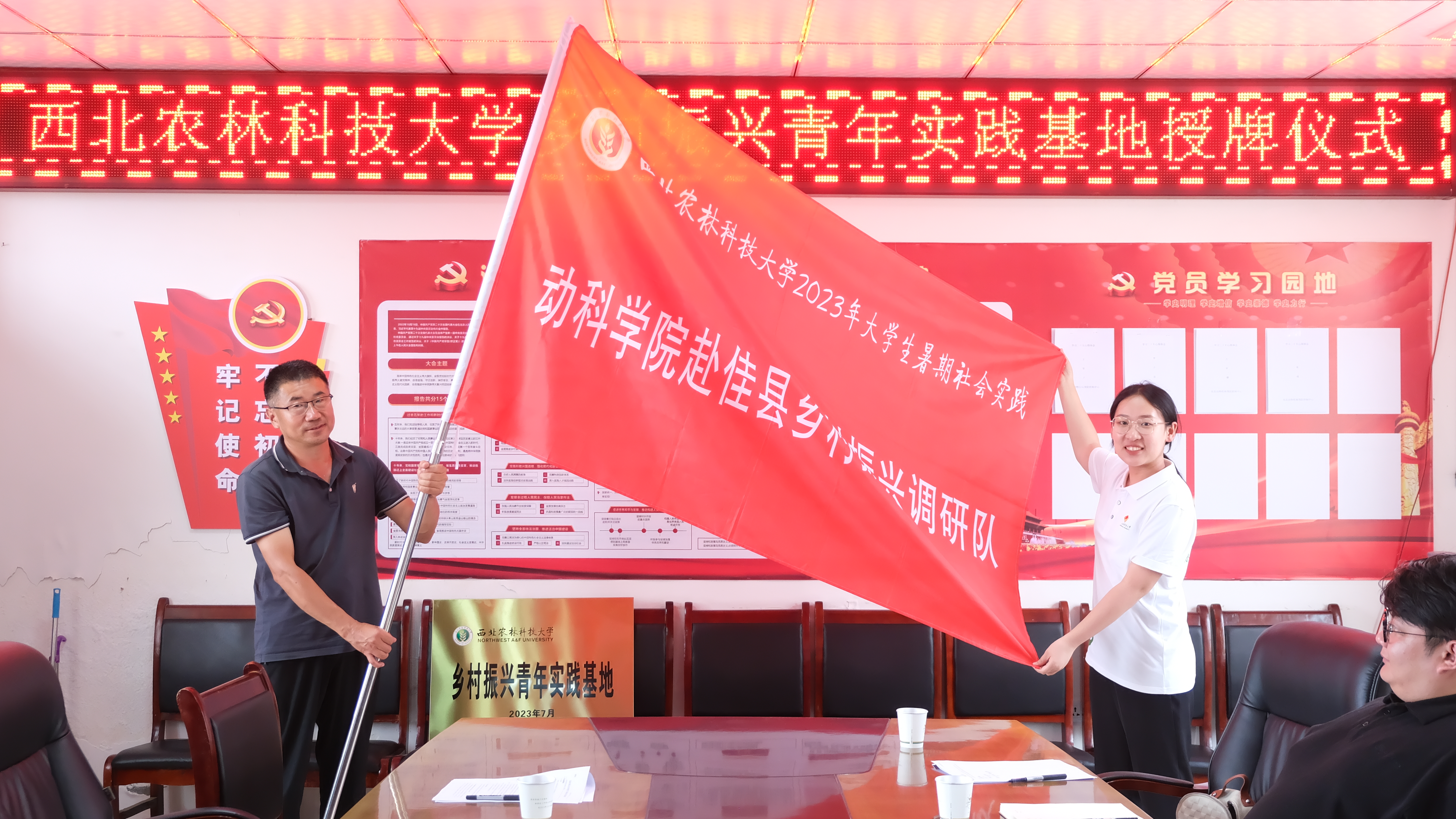ecfa2c02692f4c5aa0ff939944179dfa.jpg ecfa2c02692f4c5aa0ff939944179dfa.jpg