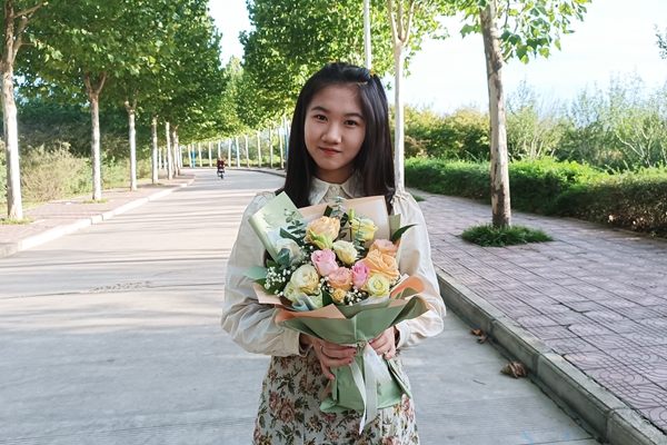 0c774ebdf1cf4b43a3f0b03657be1261.jpg 1904刘语嫣.jpg