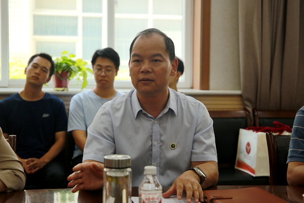 公司党委书记曹军会主持会议并作总结讲话.JPG